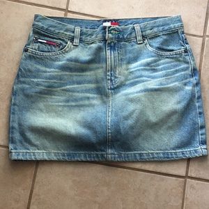 Denim Skirt by: Tommy Hilfiger, Sz 5, Like New